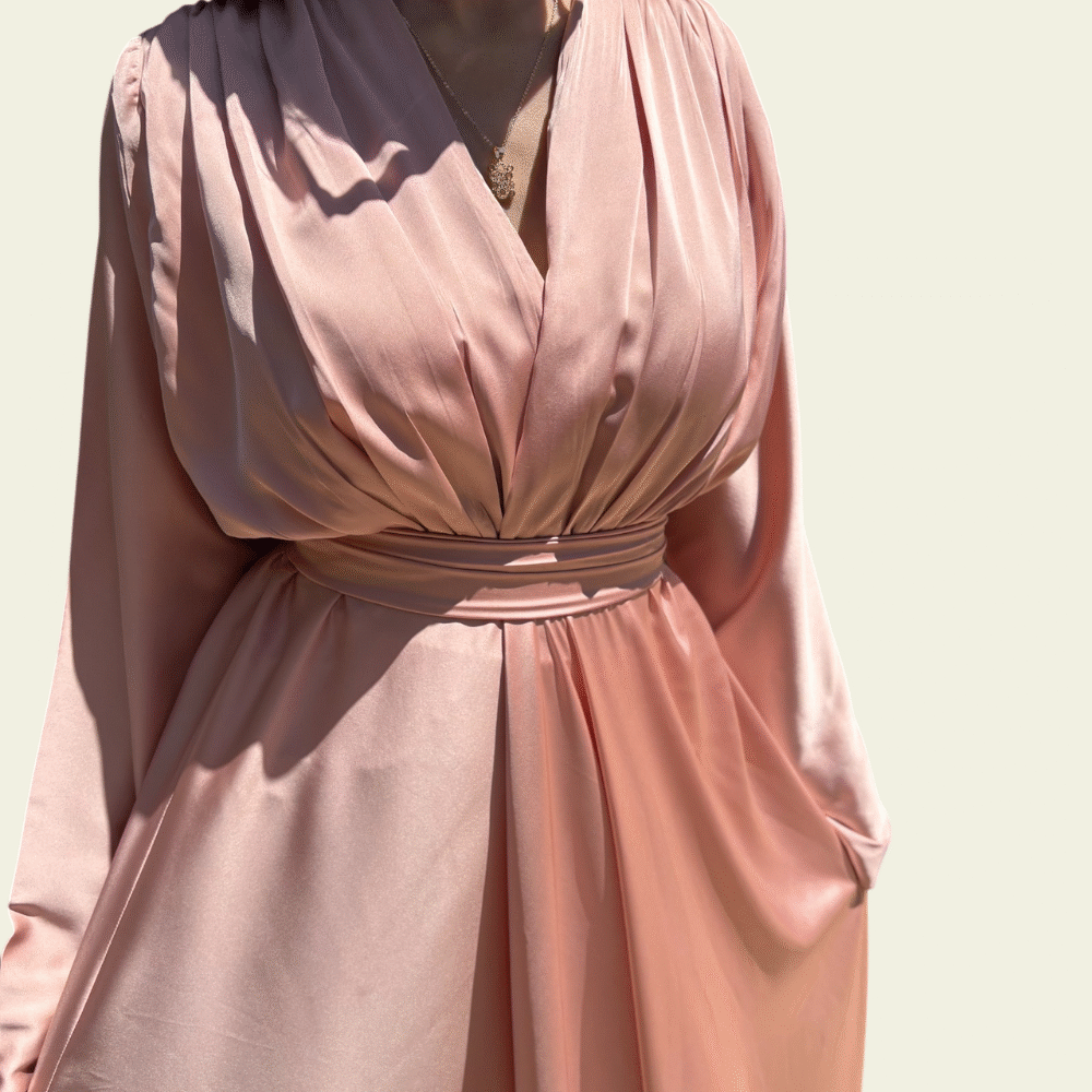 Robe longue en satin